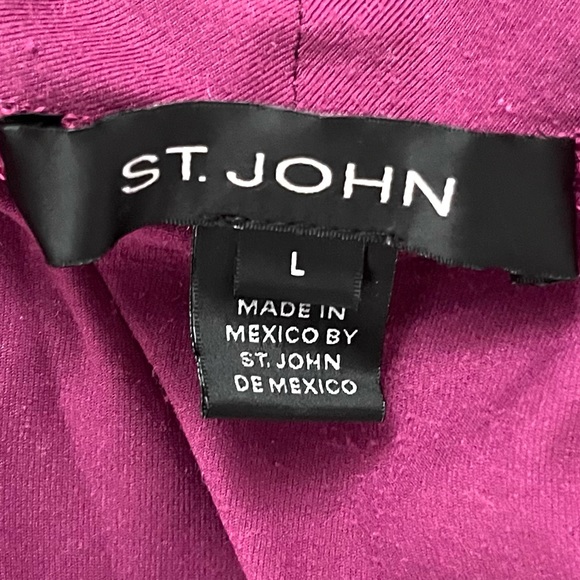 St John Cranberry Red Long Sleeve Mock Turtleneck sz Large with flaws - Picture 8 of 16